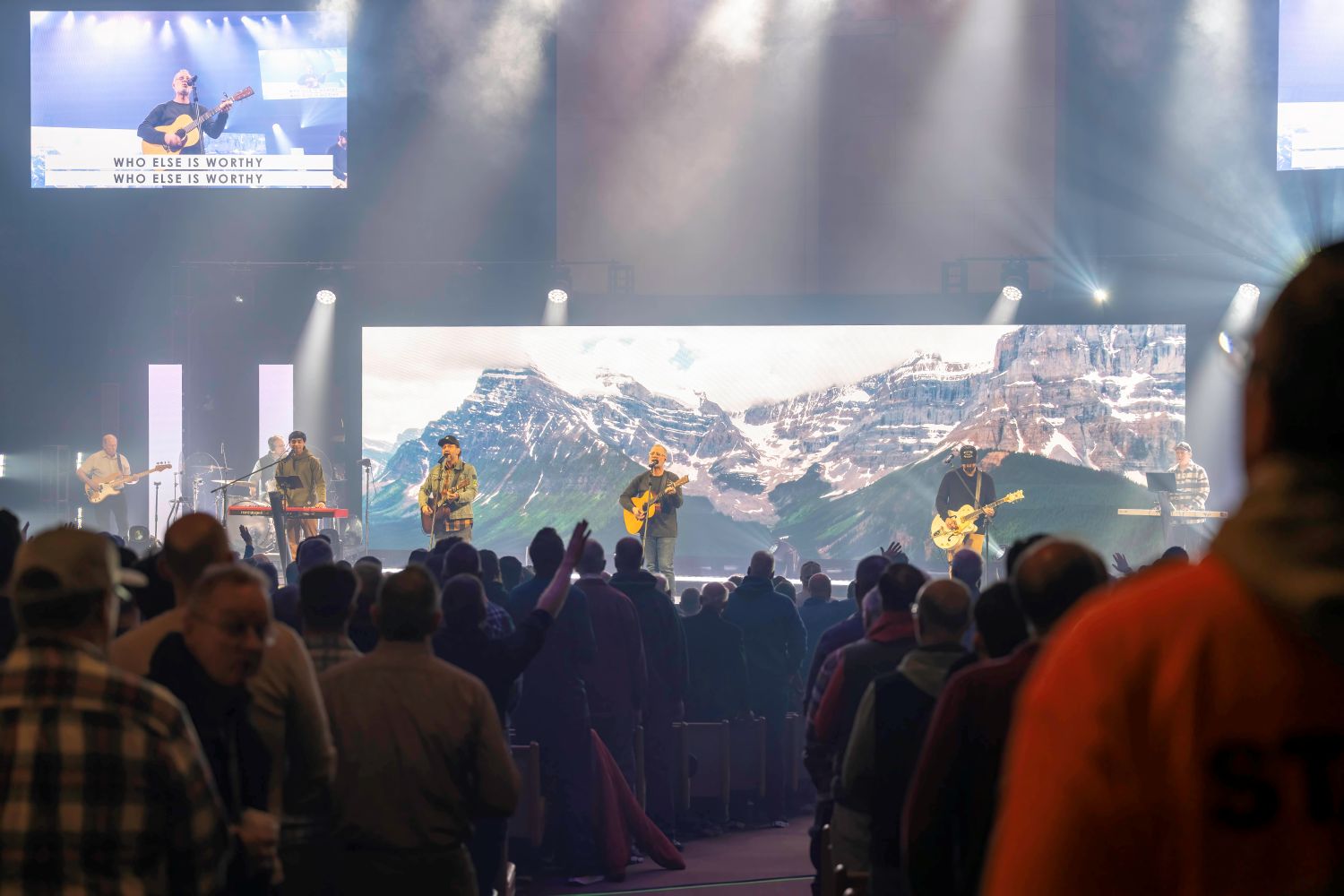 Leading Men in Worship, No Regrets Men's Ministry